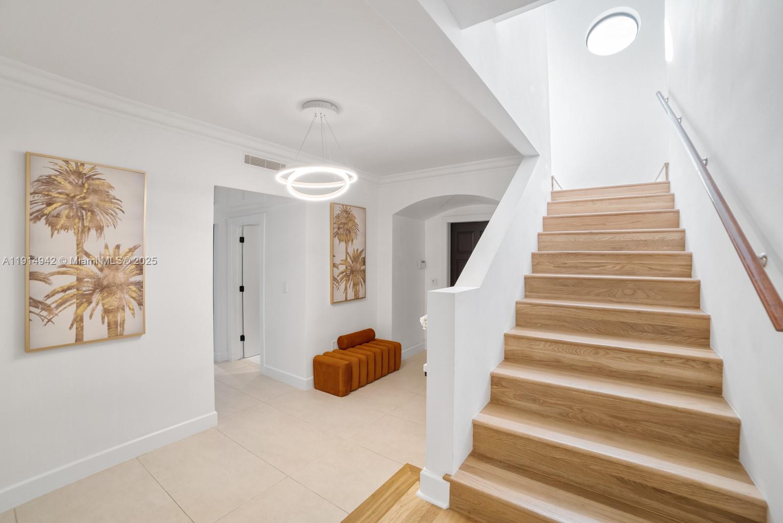 5735 N Bay Rd Miami Beach, FL 33140