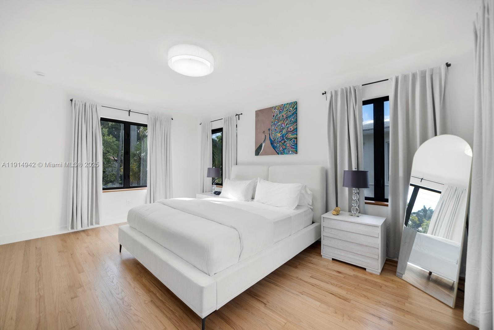 5735 N Bay Rd Miami Beach, FL 33140