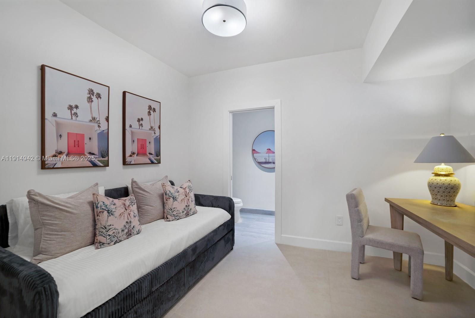 5735 N Bay Rd Miami Beach, FL 33140