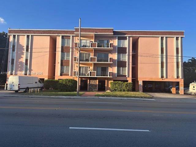 365 NE 125th St #206