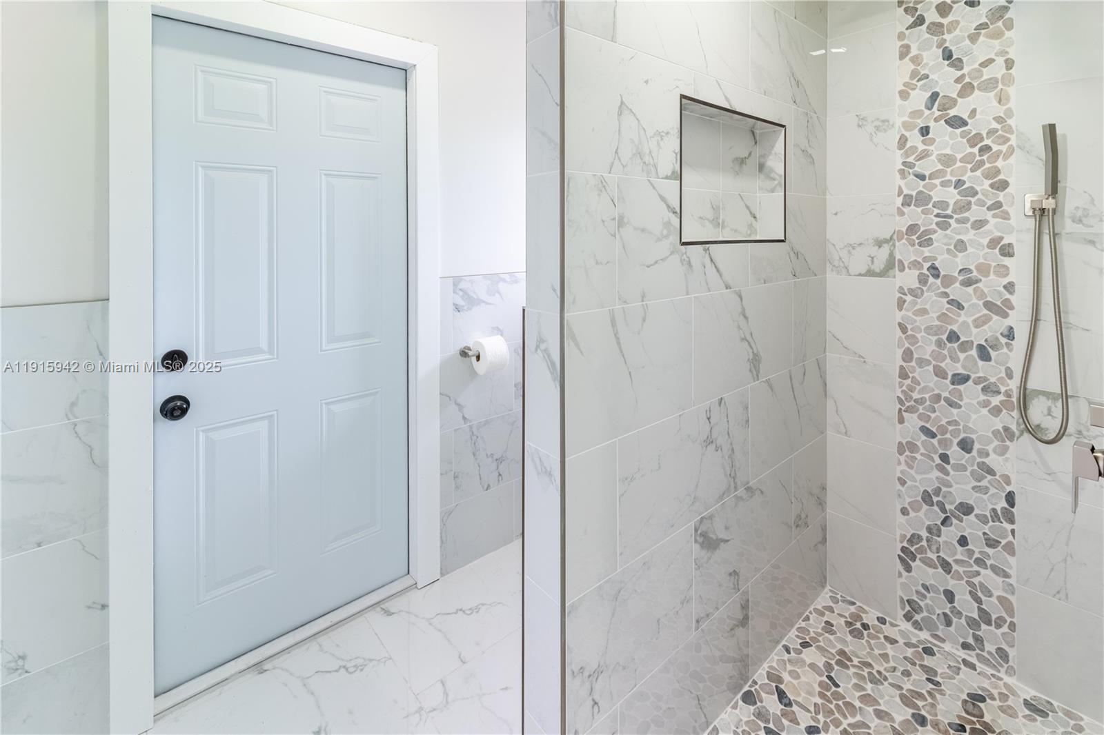 3405 SE 16th Pl Cape Coral, FL 33904