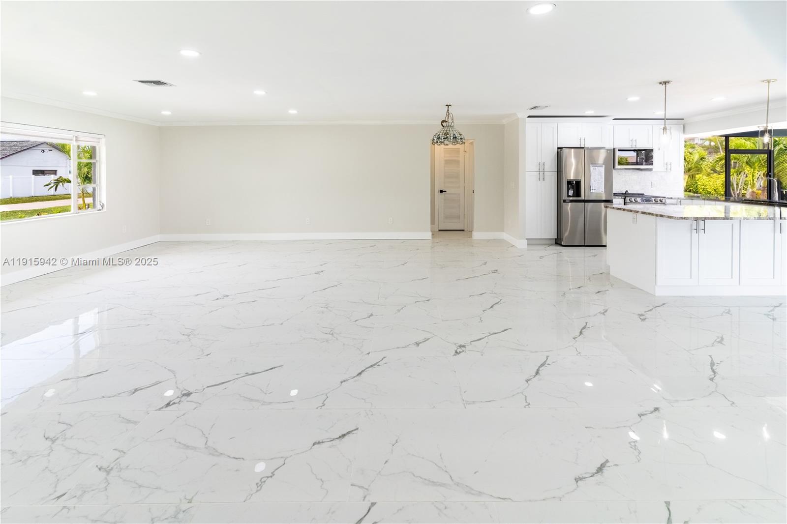 3405 SE 16th Pl Cape Coral, FL 33904