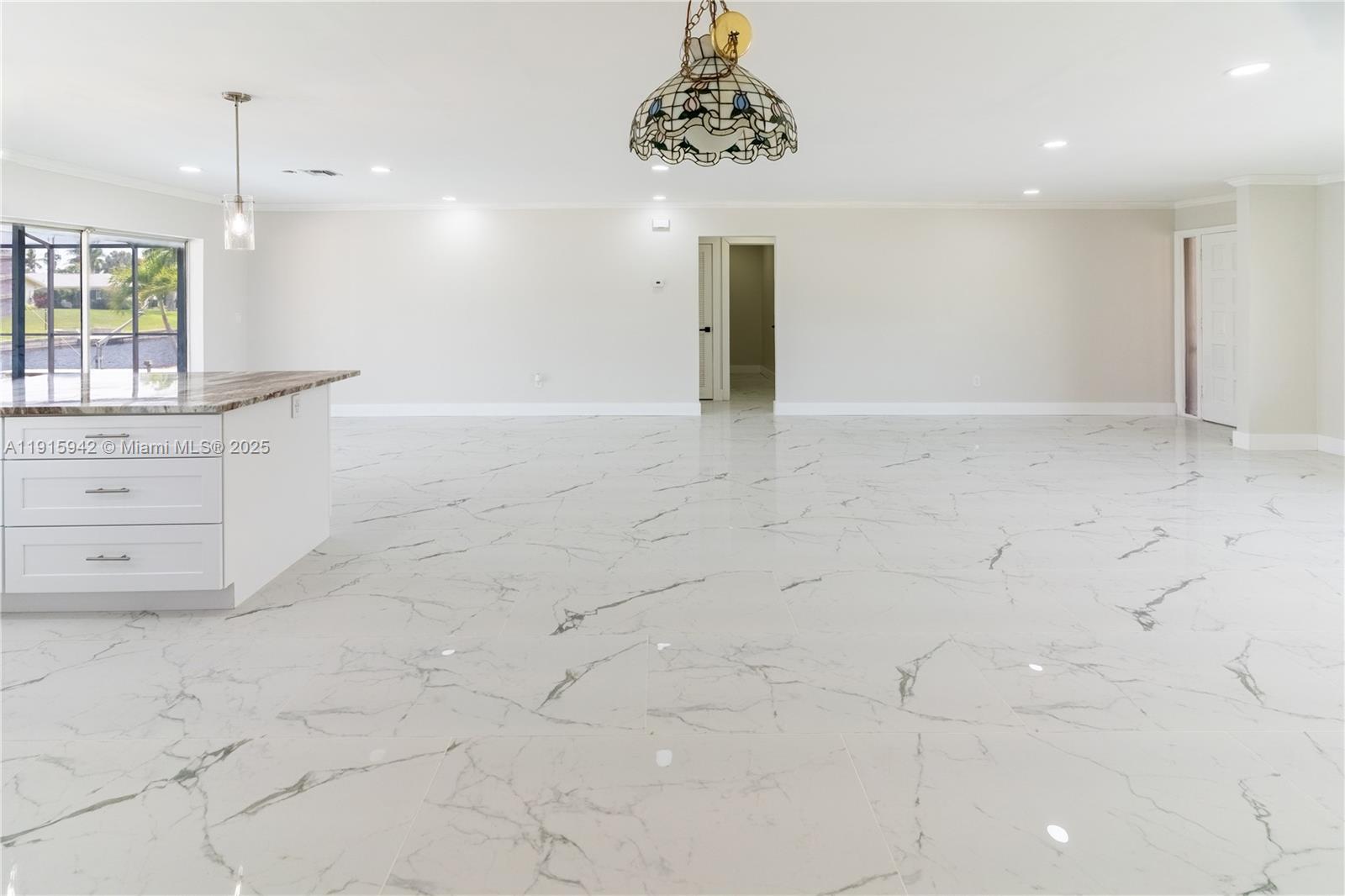 3405 SE 16th Pl Cape Coral, FL 33904