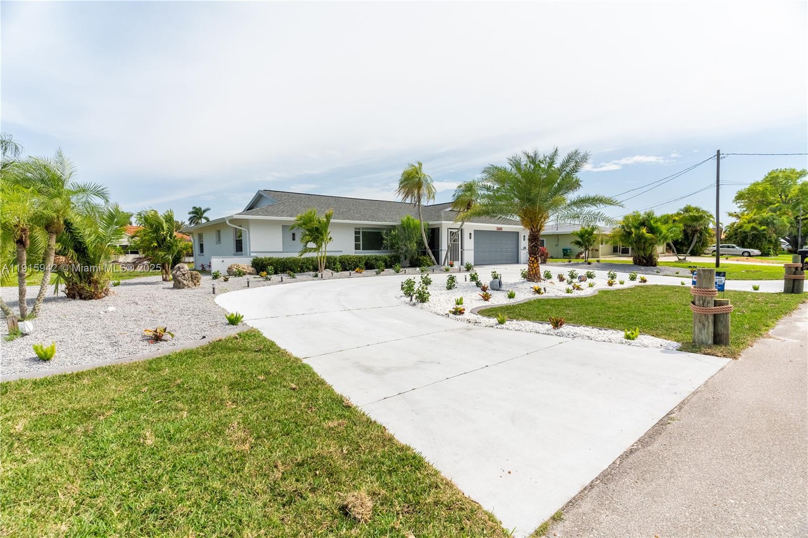 3405 SE 16th Pl Cape Coral, FL 33904