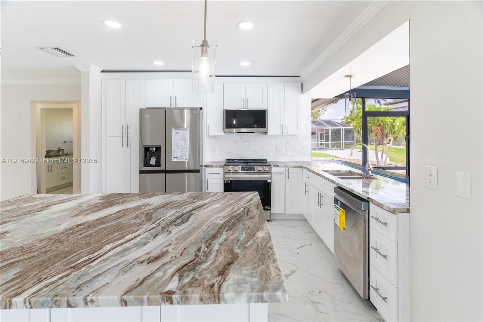 3405 SE 16th Pl Cape Coral, FL 33904