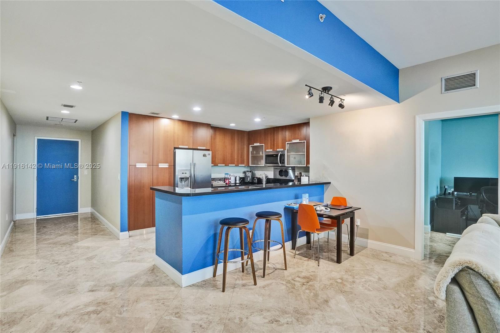 7901 Hispanola Ave #2010 North Bay Village, FL 33141