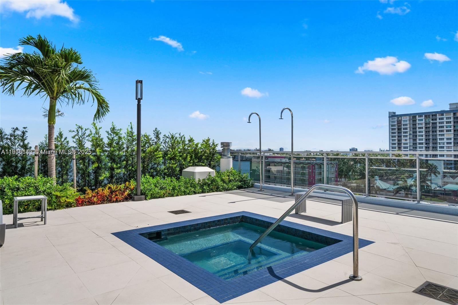 7901 Hispanola Ave #2010 North Bay Village, FL 33141