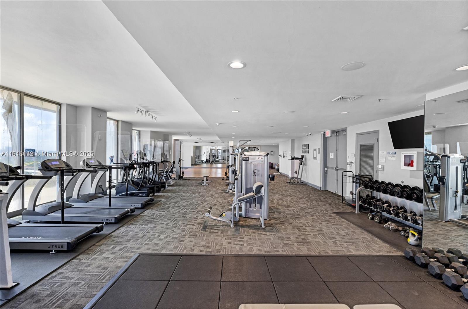 7901 Hispanola Ave #2010 North Bay Village, FL 33141