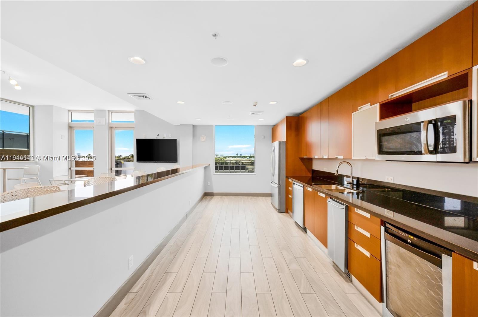 7901 Hispanola Ave #2010 North Bay Village, FL 33141