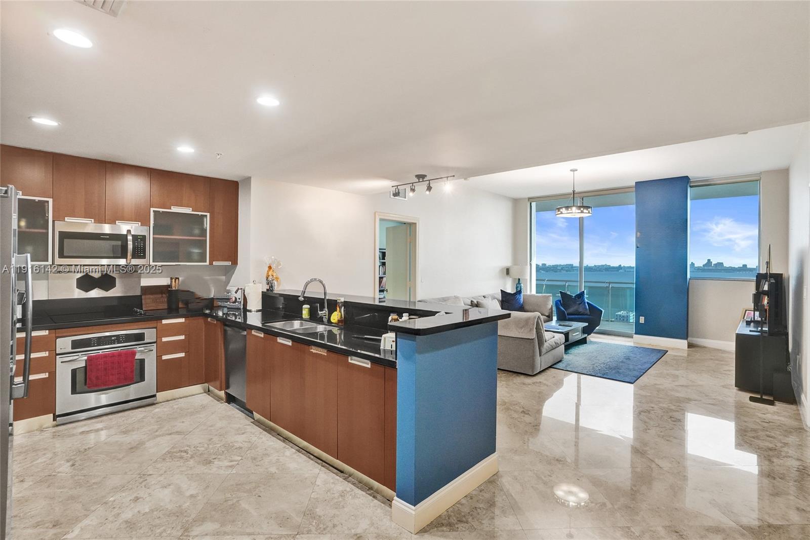 7901 Hispanola Ave #2010 North Bay Village, FL 33141