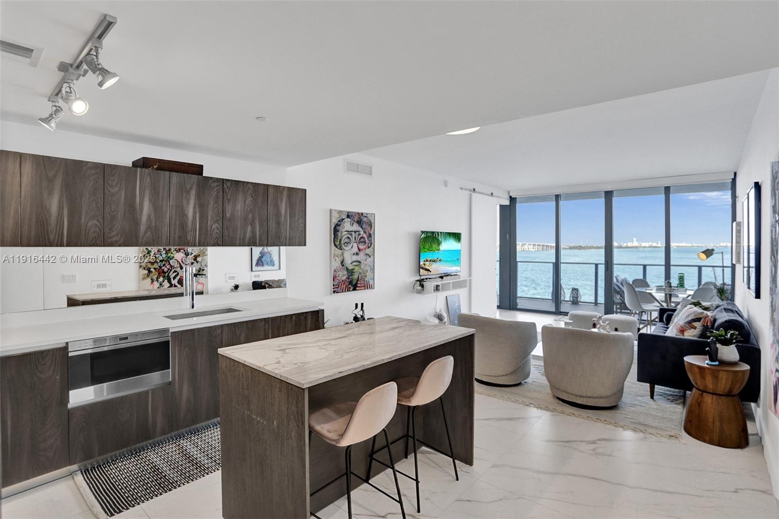 3131 NE 7th Ave #403