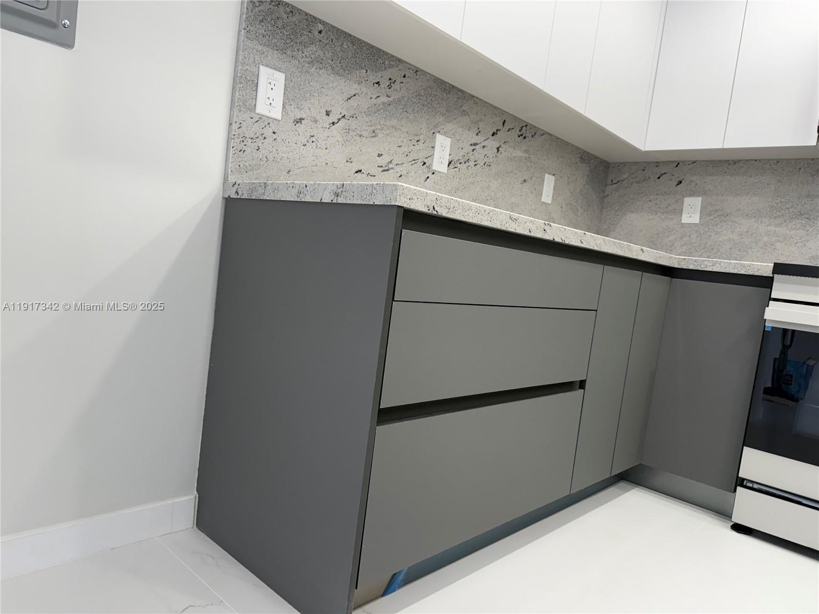 image Winston Towers 60028