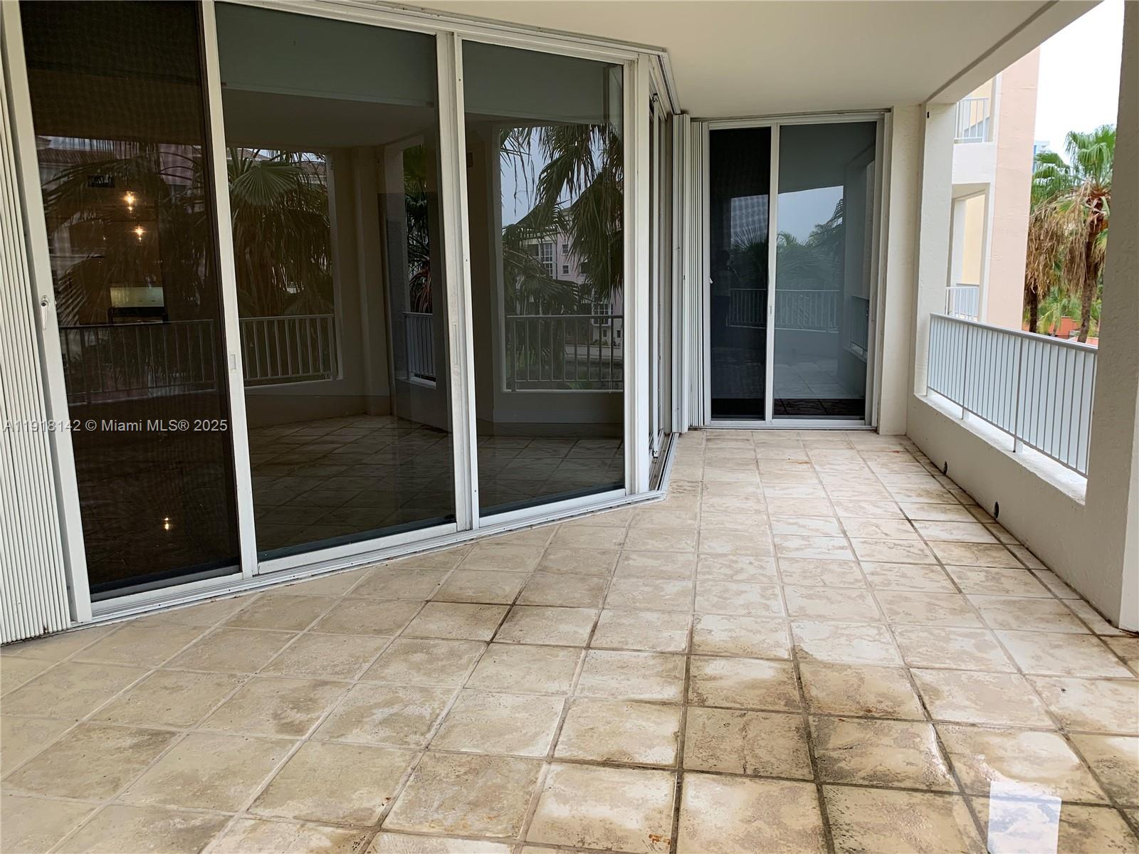 705 Crandon Bl #406 Key Biscayne, FL 33149