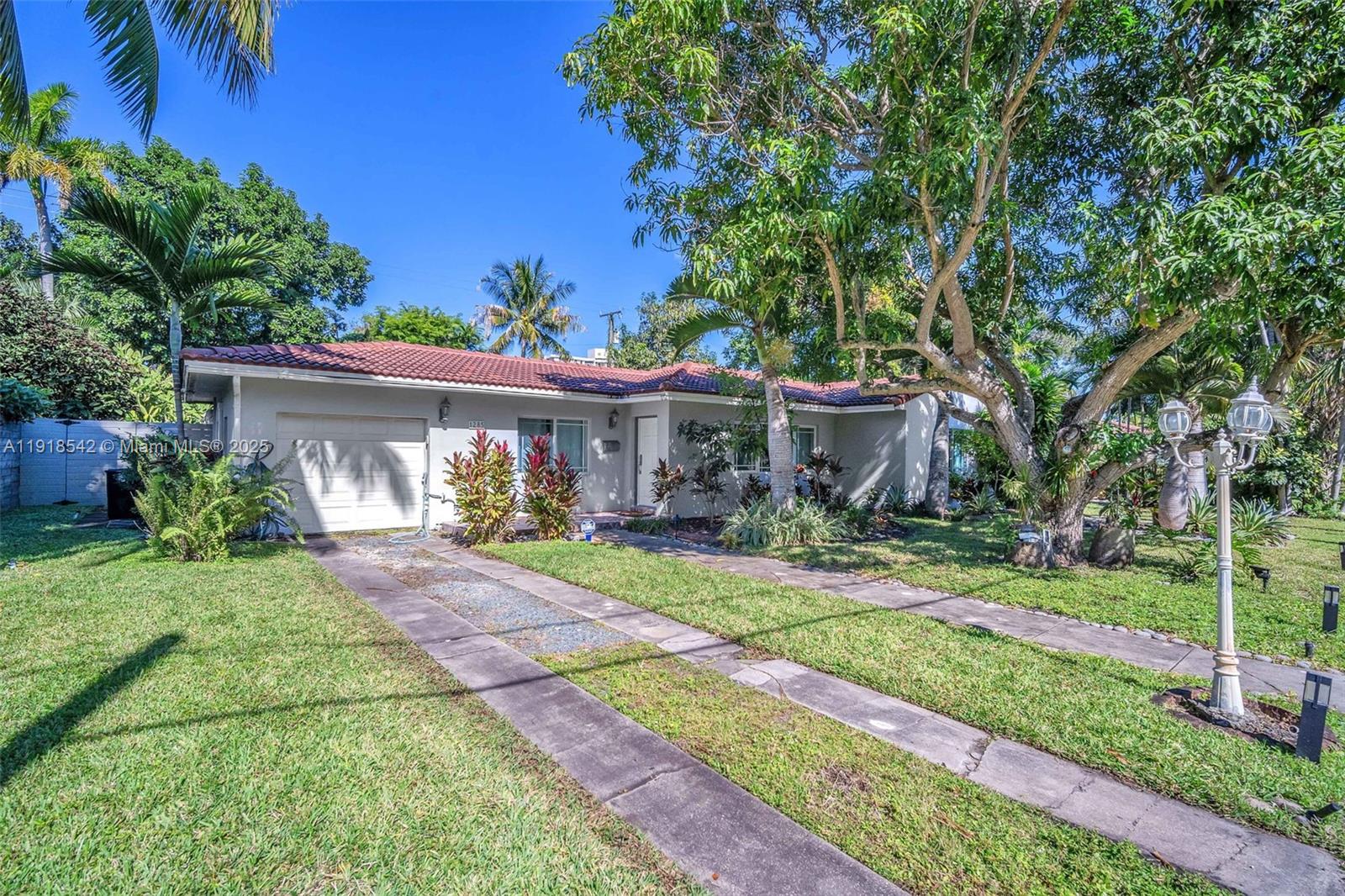 1285 NE 103rd St Miami Shores, FL 33138