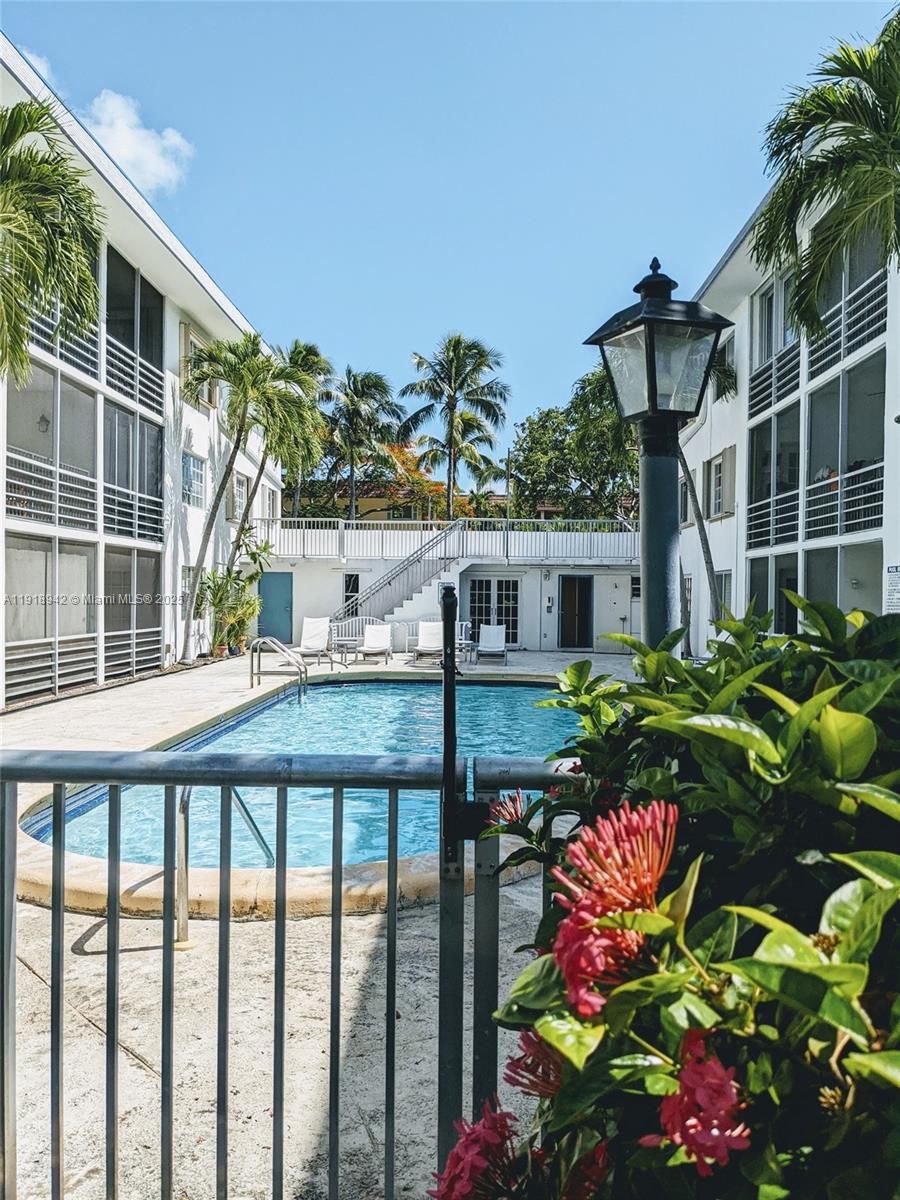 201 Galen Dr #215W Key Biscayne, FL 33149