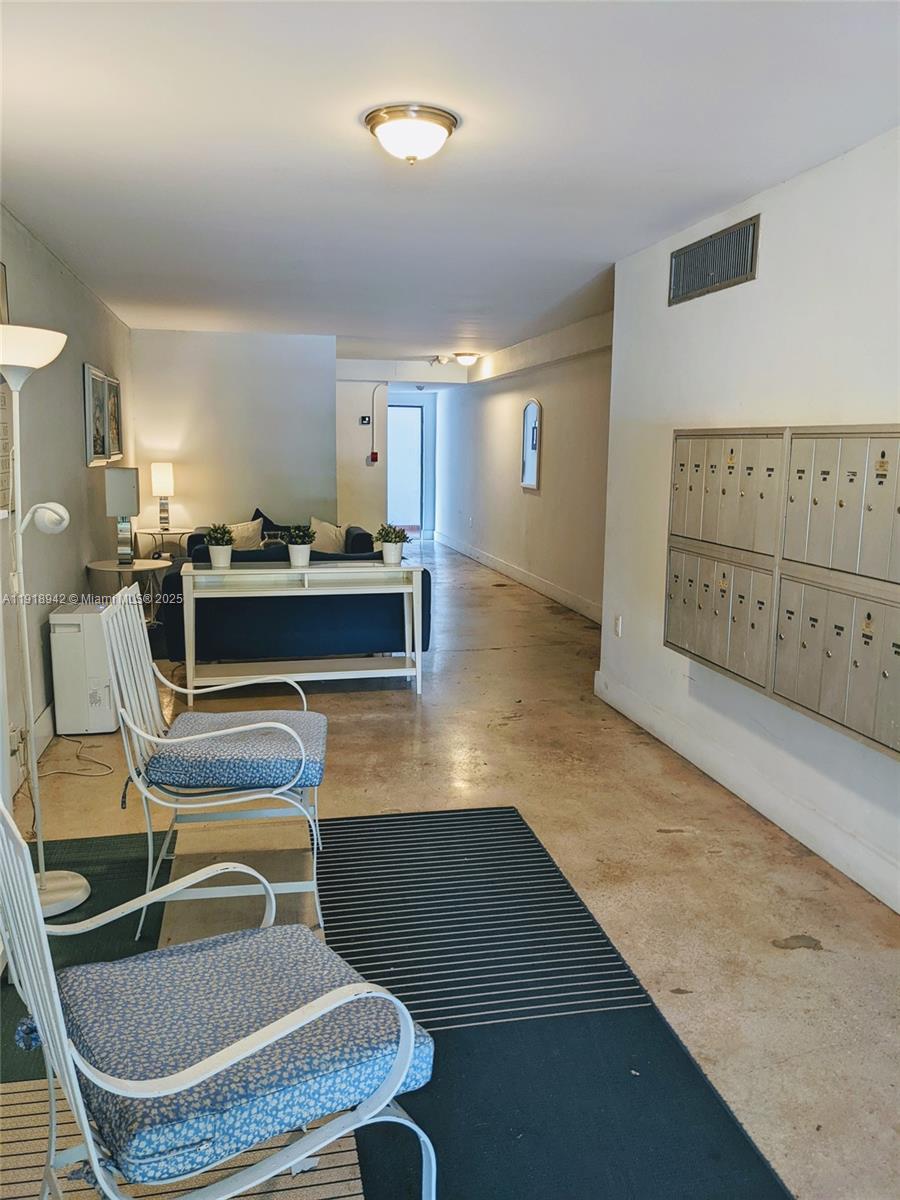 201 Galen Dr #215W Key Biscayne, FL 33149