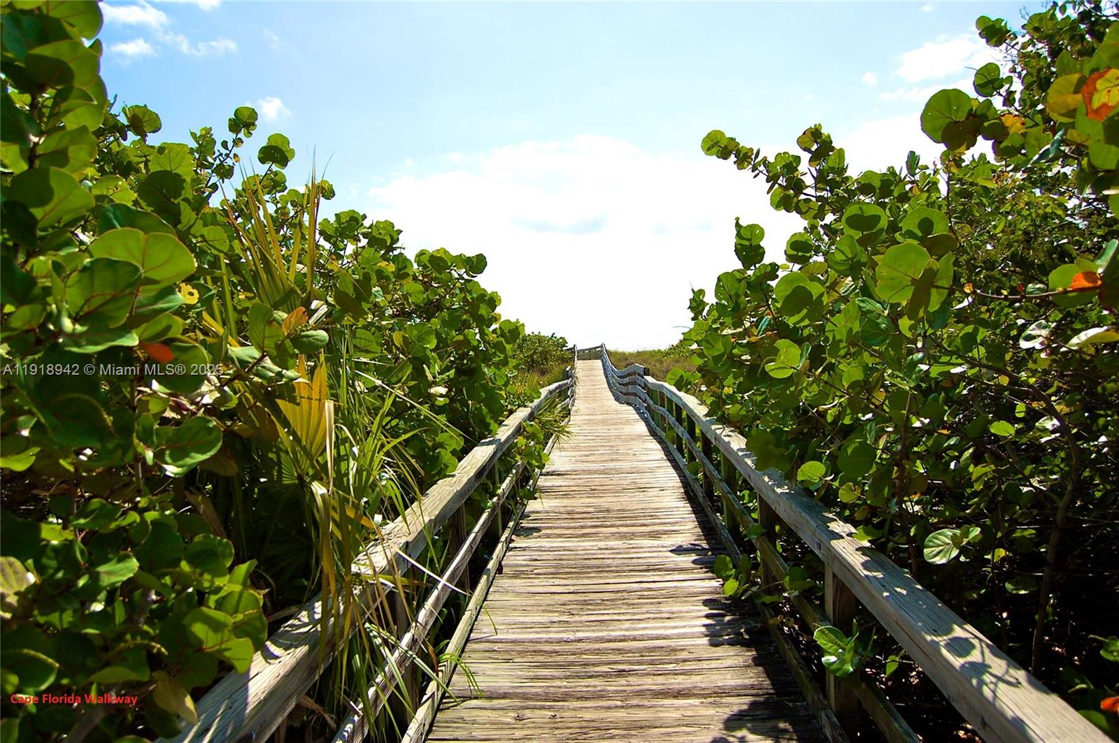 201 Galen Dr #215W Key Biscayne, FL 33149