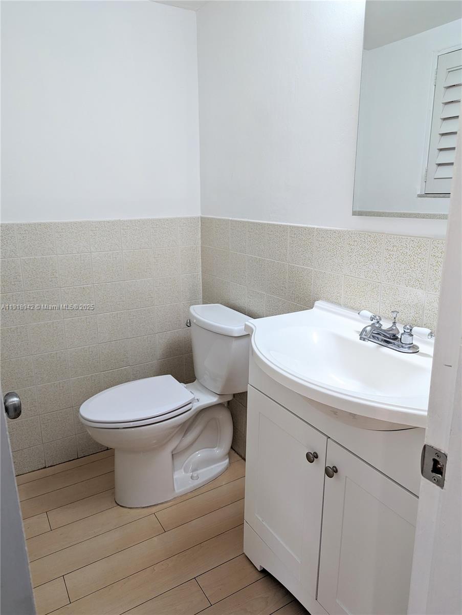 201 Galen Dr #215W Key Biscayne, FL 33149