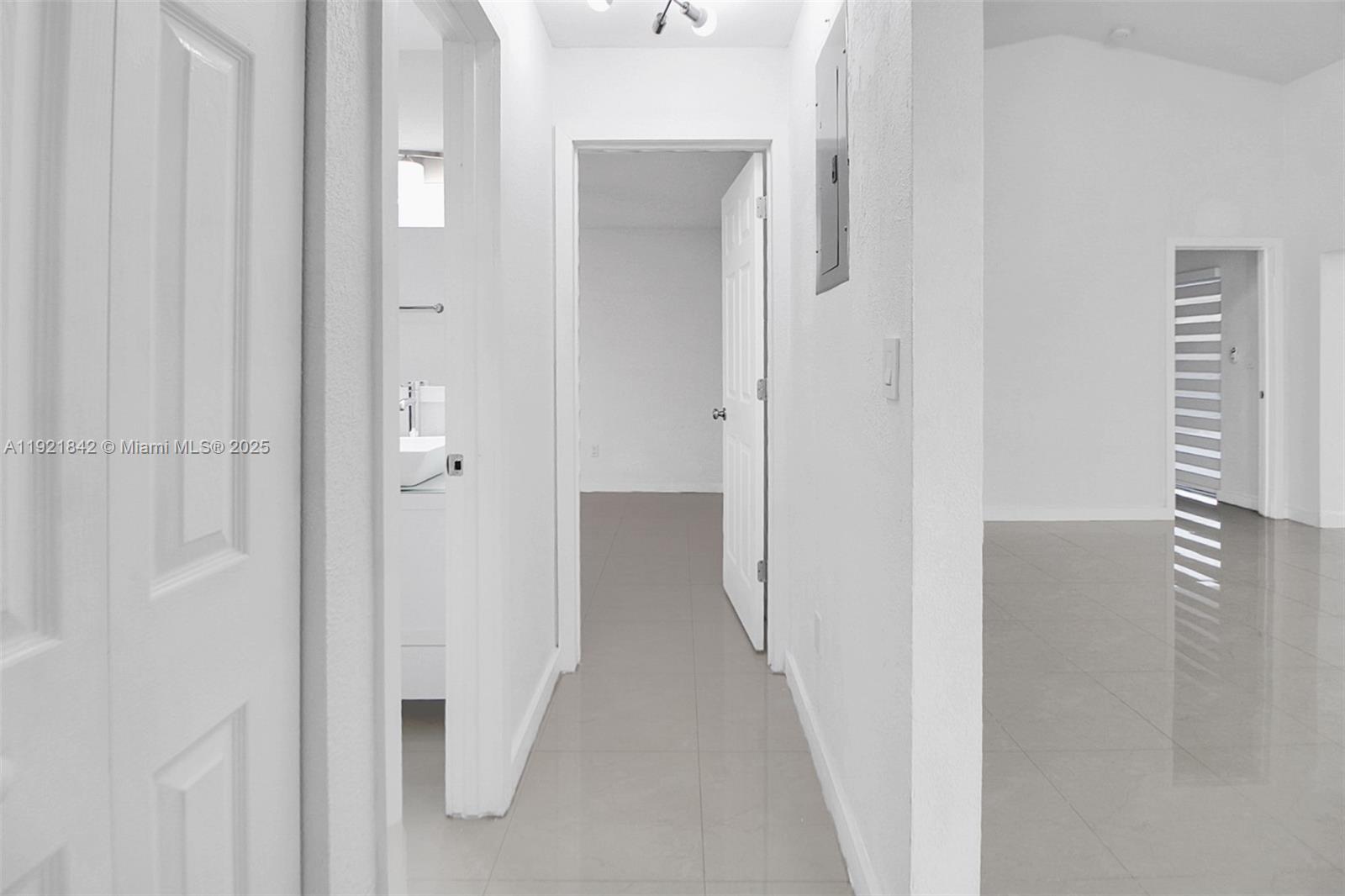 15251 SW 56th Ter Kendall, FL 33193