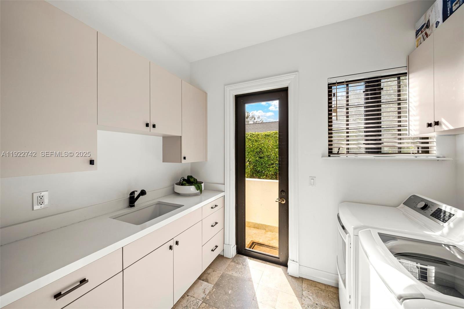 8800 SW 57th Ave Pinecrest, FL 33156