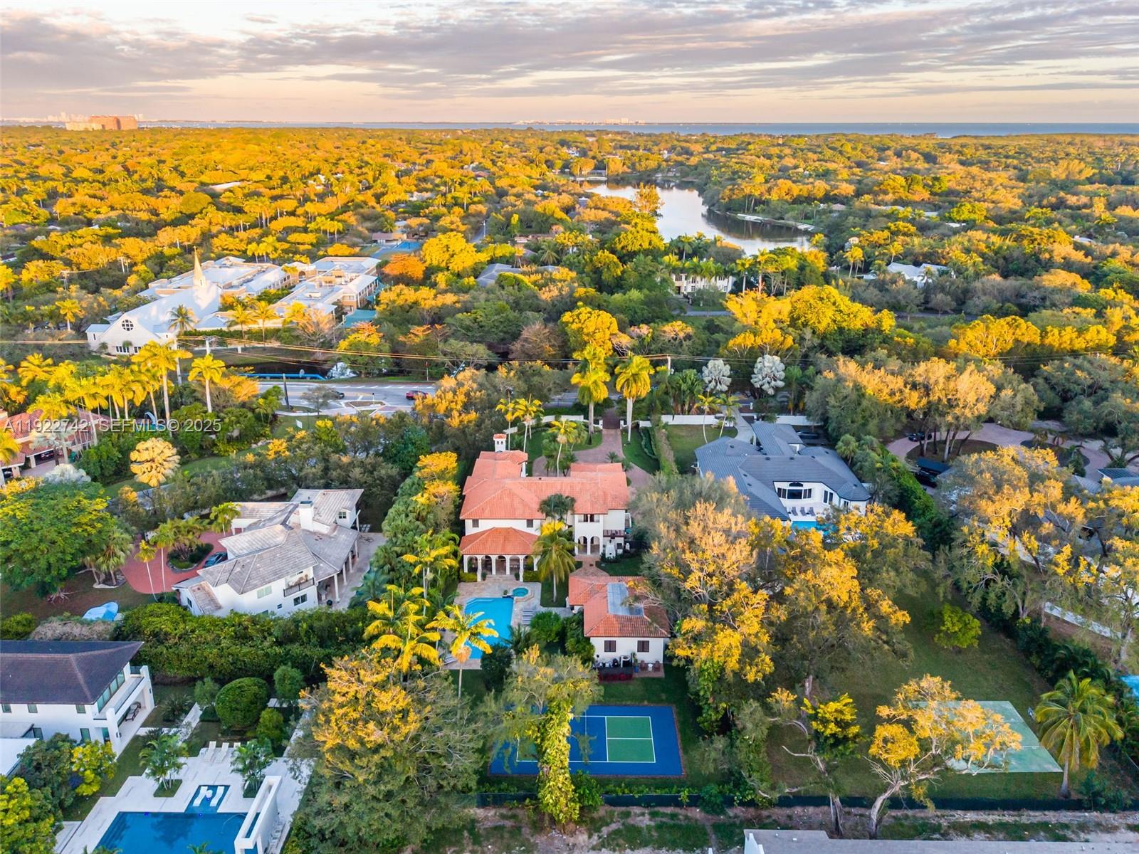 8800 SW 57th Ave Pinecrest, FL 33156