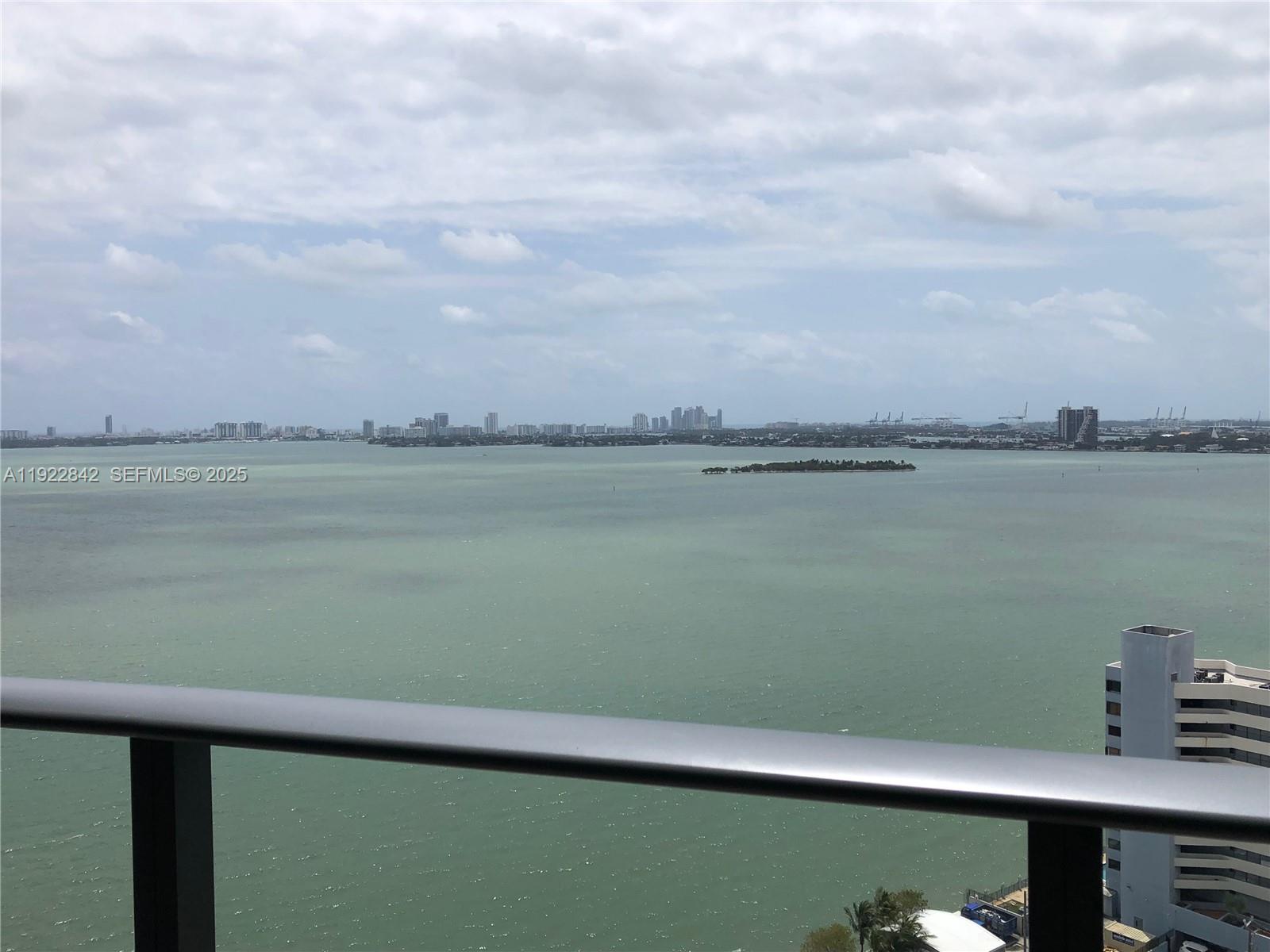 650 NE 32nd St #2006 Miami, FL 33137