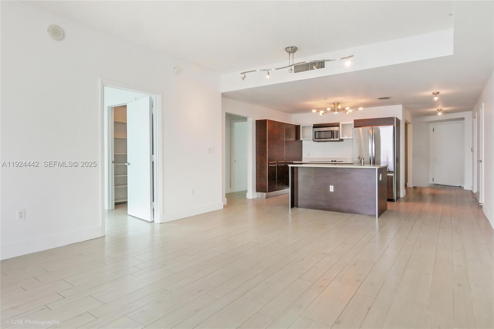 1900 N Bayshore Dr #2615 Miami, FL 33132