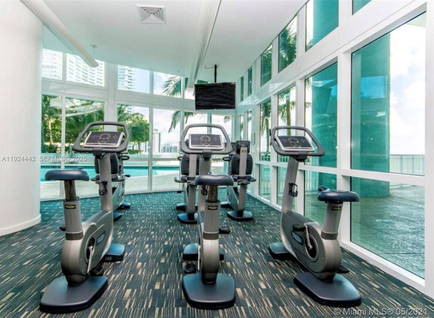 1900 N Bayshore Dr #2615 Miami, FL 33132