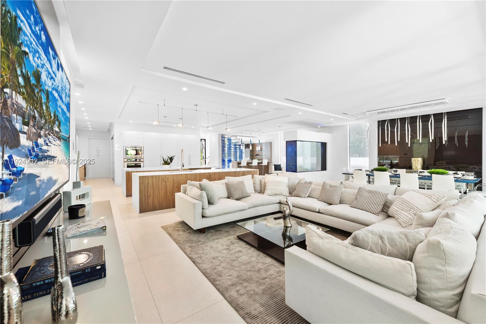 310 SE 11th Ave Fort Lauderdale, FL 33301