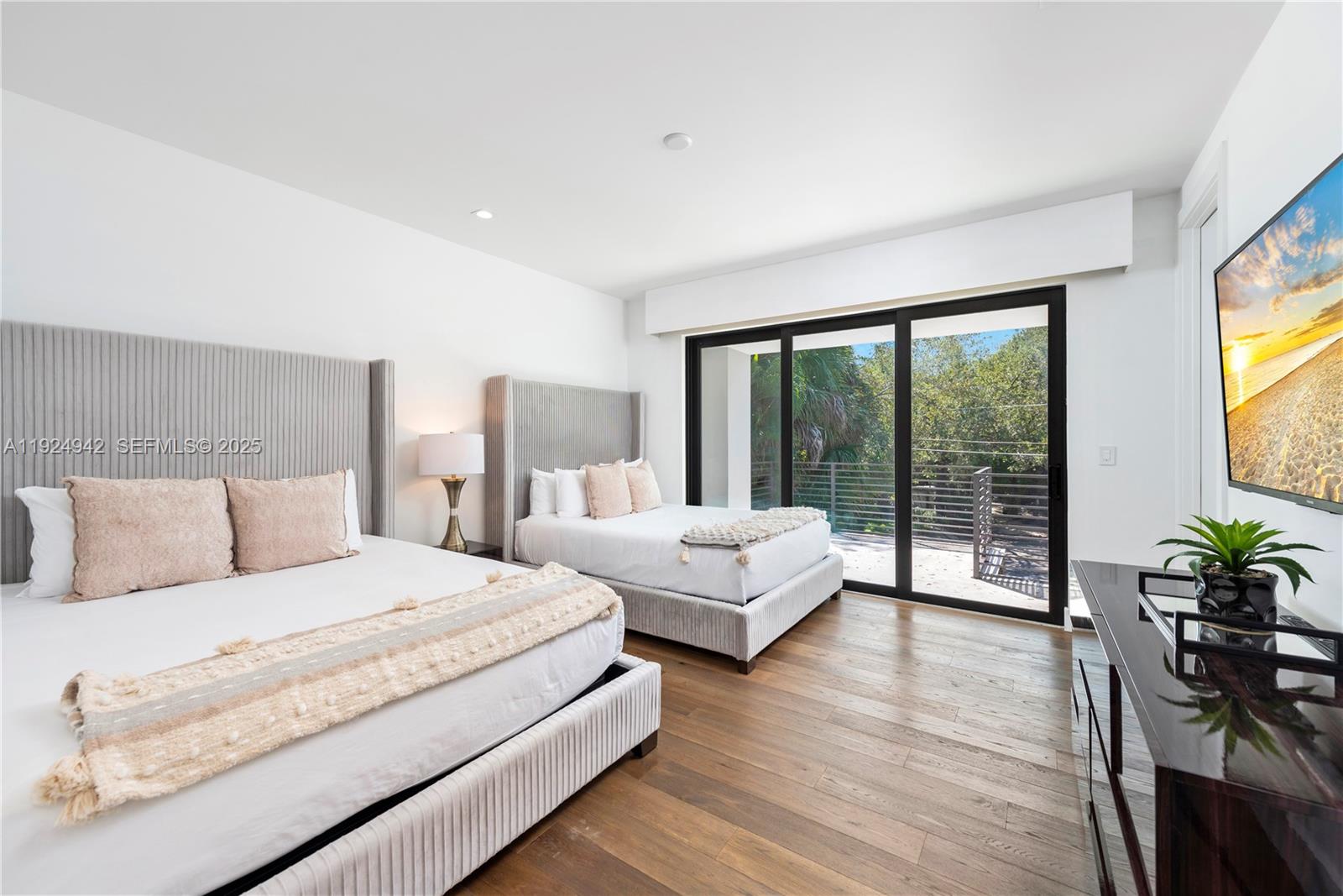 310 SE 11th Ave Fort Lauderdale, FL 33301