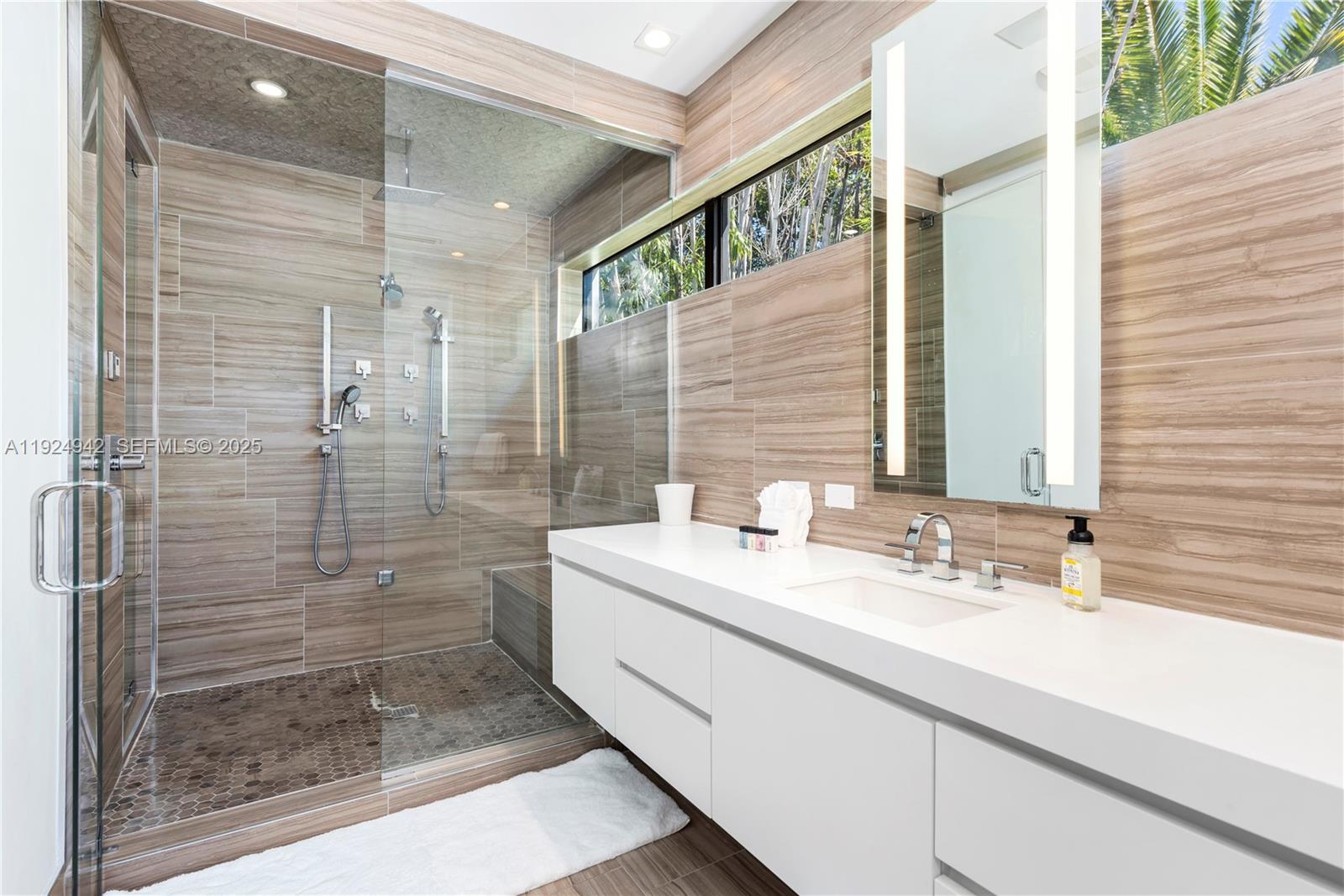 310 SE 11th Ave Fort Lauderdale, FL 33301