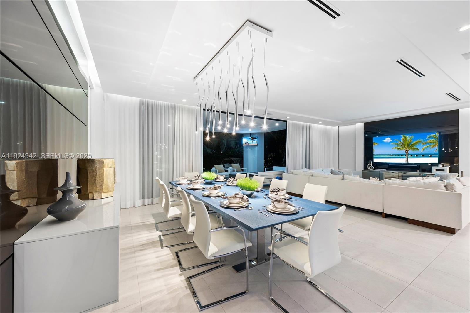 310 SE 11th Ave Fort Lauderdale, FL 33301