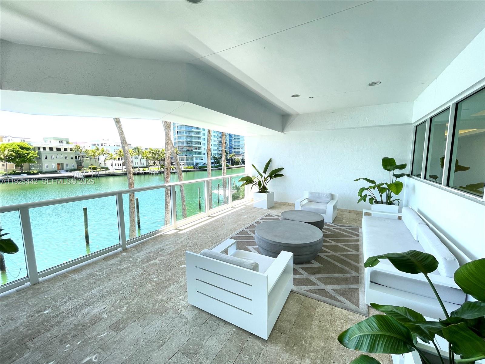 5900 Collins Ave #1104 Miami Beach, FL 33140