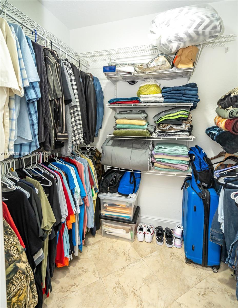 8952 NW 145th Ln Miami Lakes, FL 33018