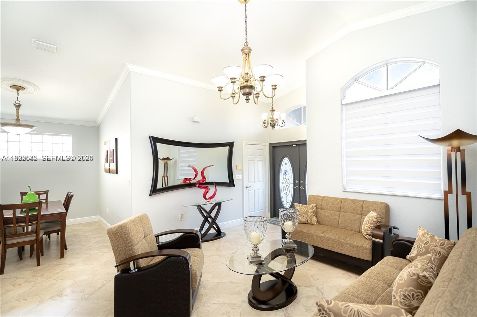 8952 NW 145th Ln Miami Lakes, FL 33018