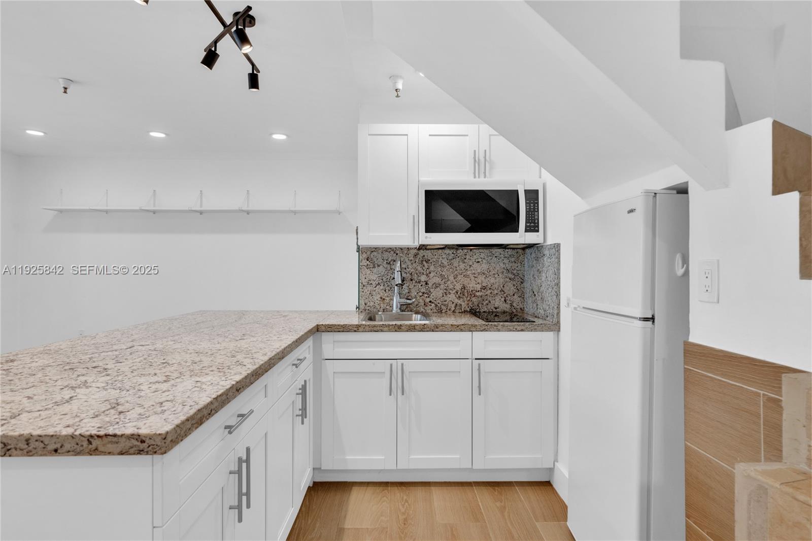 1350 Pennsylvania Ave #207 Miami Beach, FL 33139