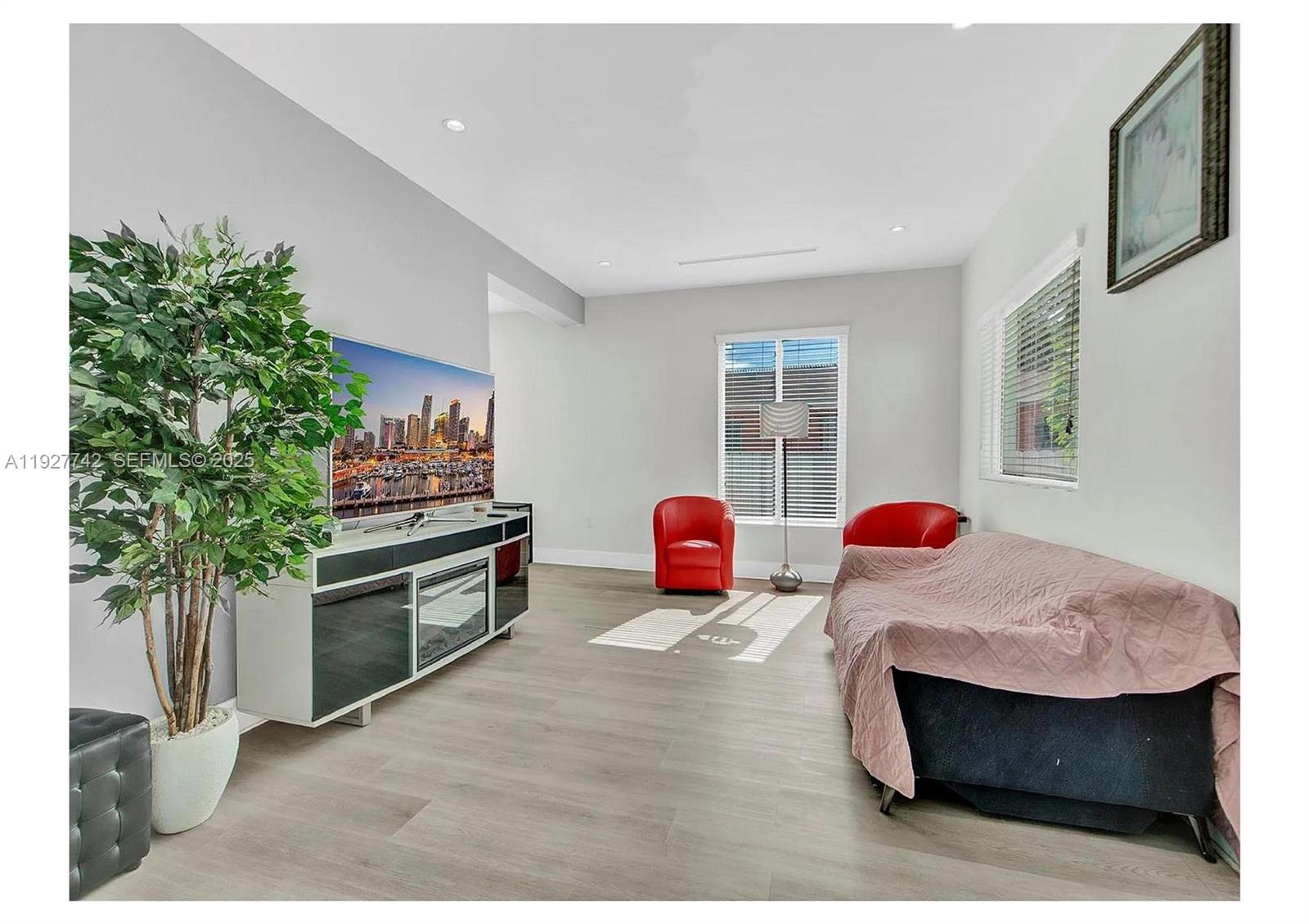 2900 SW 4th St Miami, FL 33135