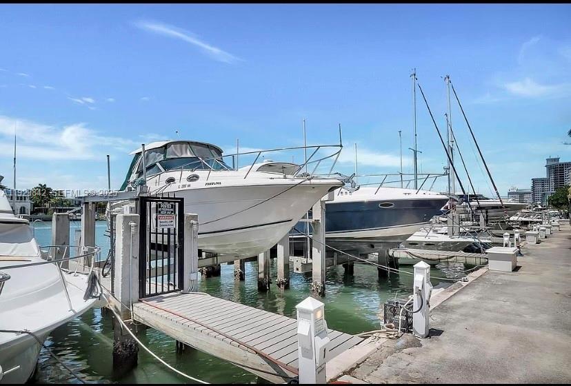 5401 Collins Ave #411 Miami Beach, FL 33140