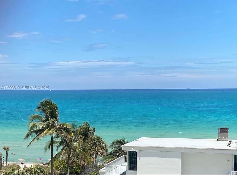 5401 Collins Ave #411 Miami Beach, FL 33140