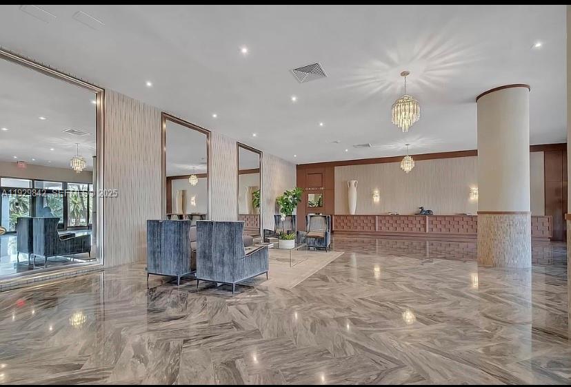 5401 Collins Ave #411 Miami Beach, FL 33140