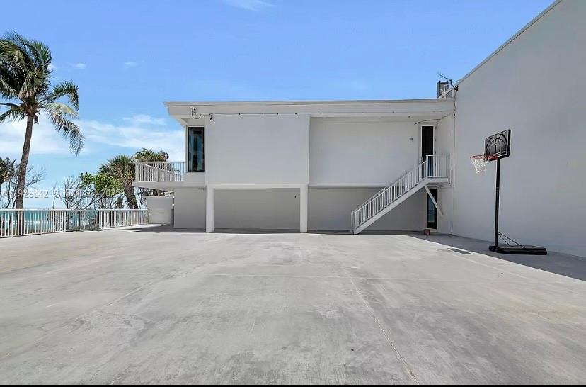 5401 Collins Ave #411 Miami Beach, FL 33140