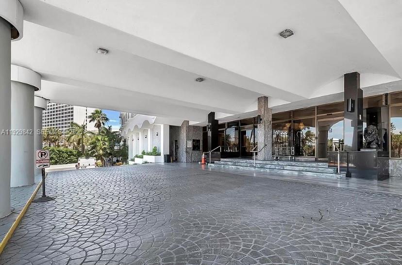 5401 Collins Ave #411 Miami Beach, FL 33140