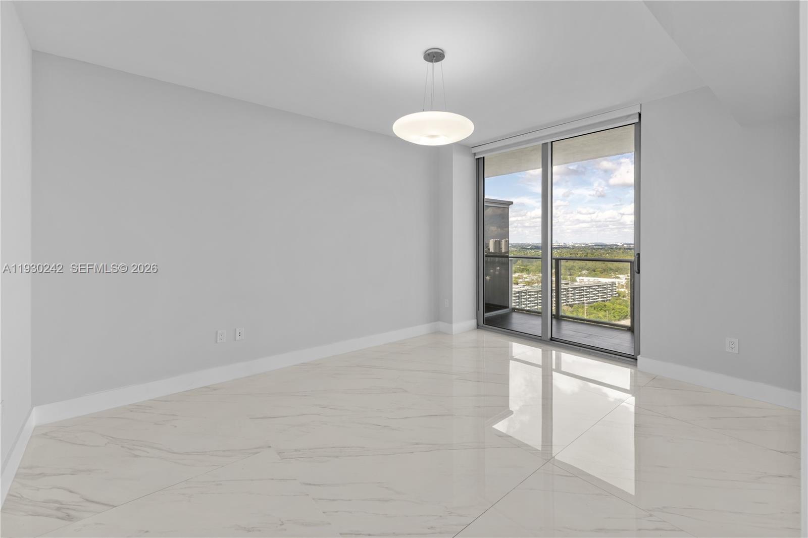 16385 Biscayne Blvd #2907 North Miami Beach, FL 33160