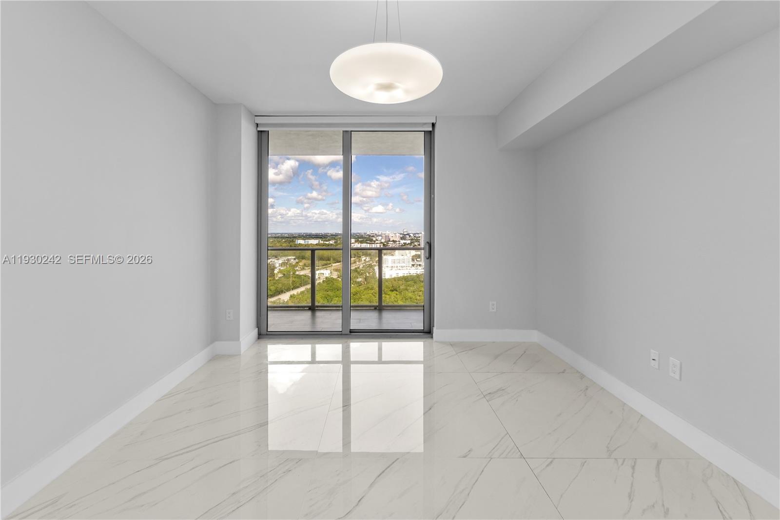 16385 Biscayne Blvd #2907 North Miami Beach, FL 33160