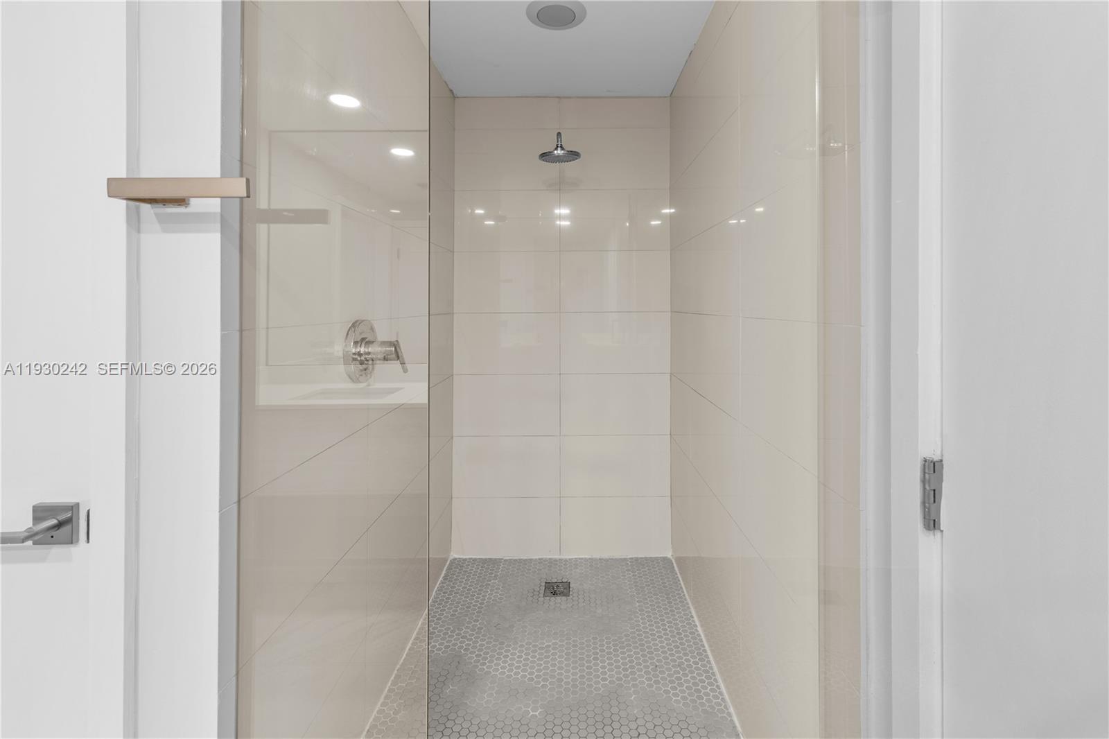 16385 Biscayne Blvd #2907 North Miami Beach, FL 33160