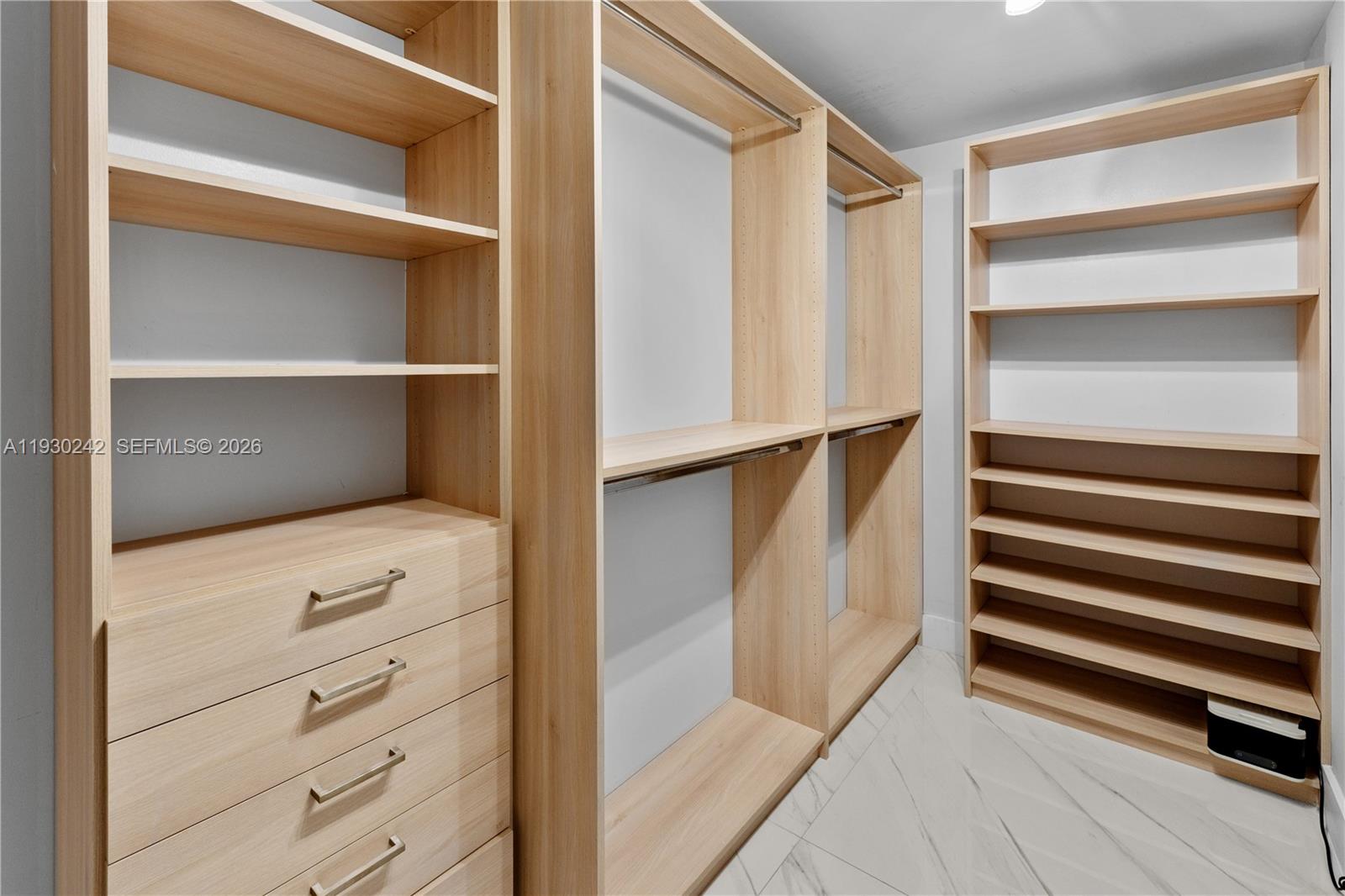 16385 Biscayne Blvd #2907 North Miami Beach, FL 33160