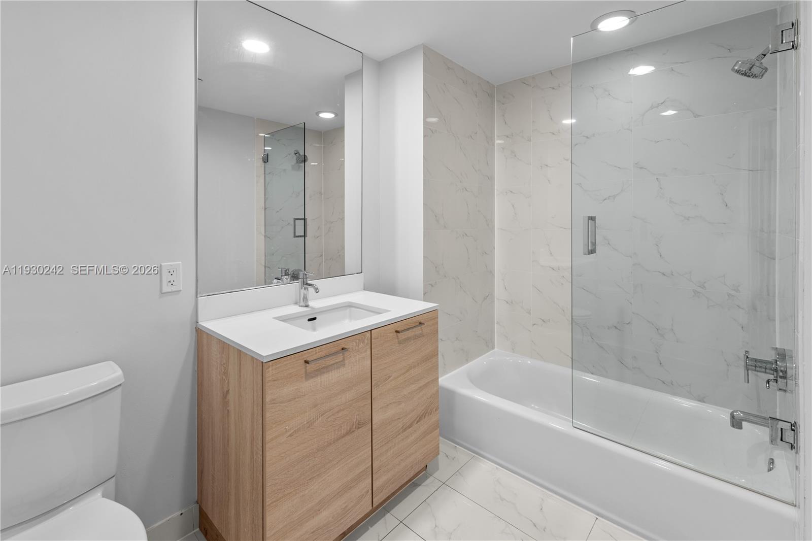 16385 Biscayne Blvd #2907 North Miami Beach, FL 33160