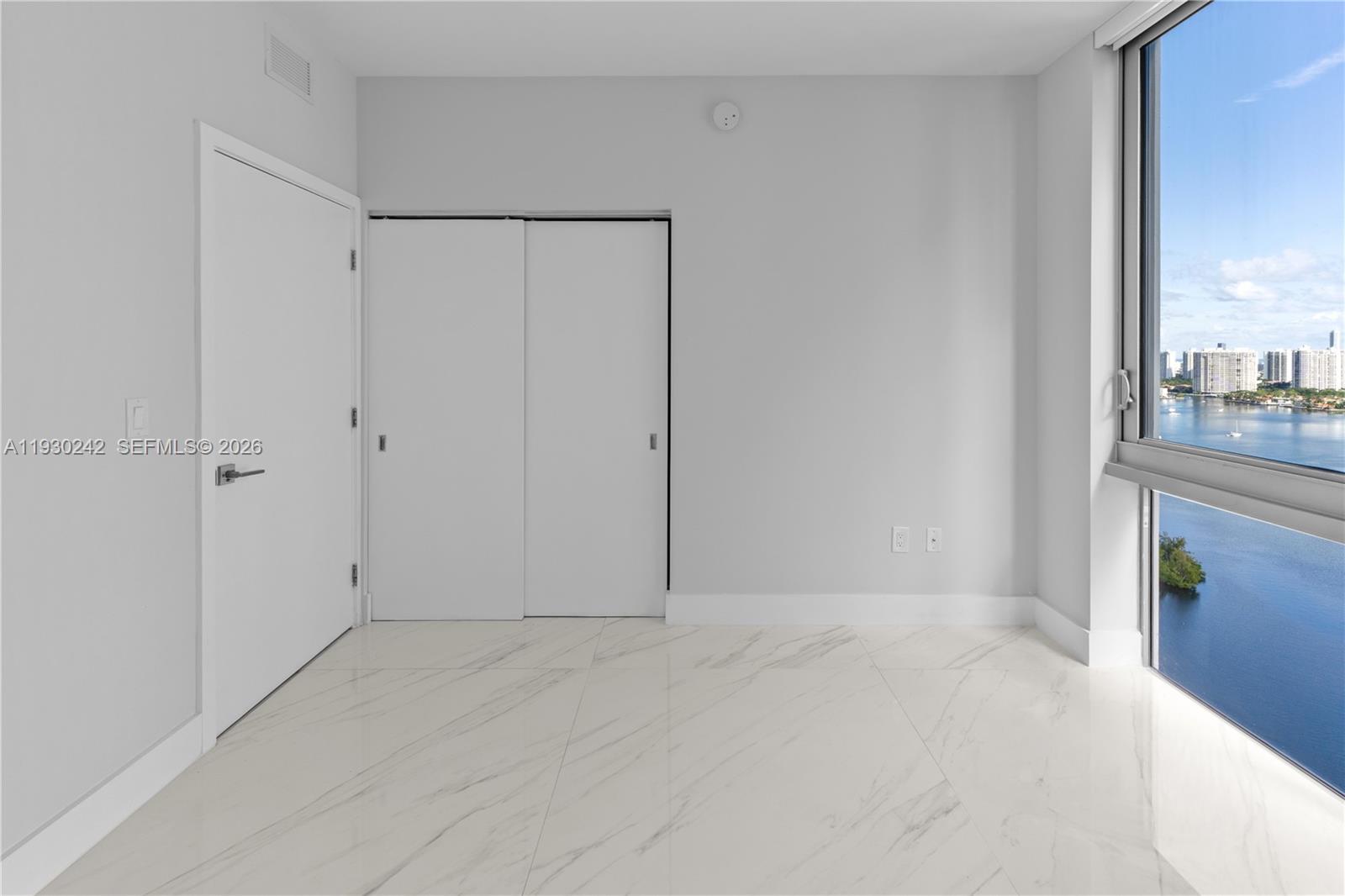 16385 Biscayne Blvd #2907 North Miami Beach, FL 33160