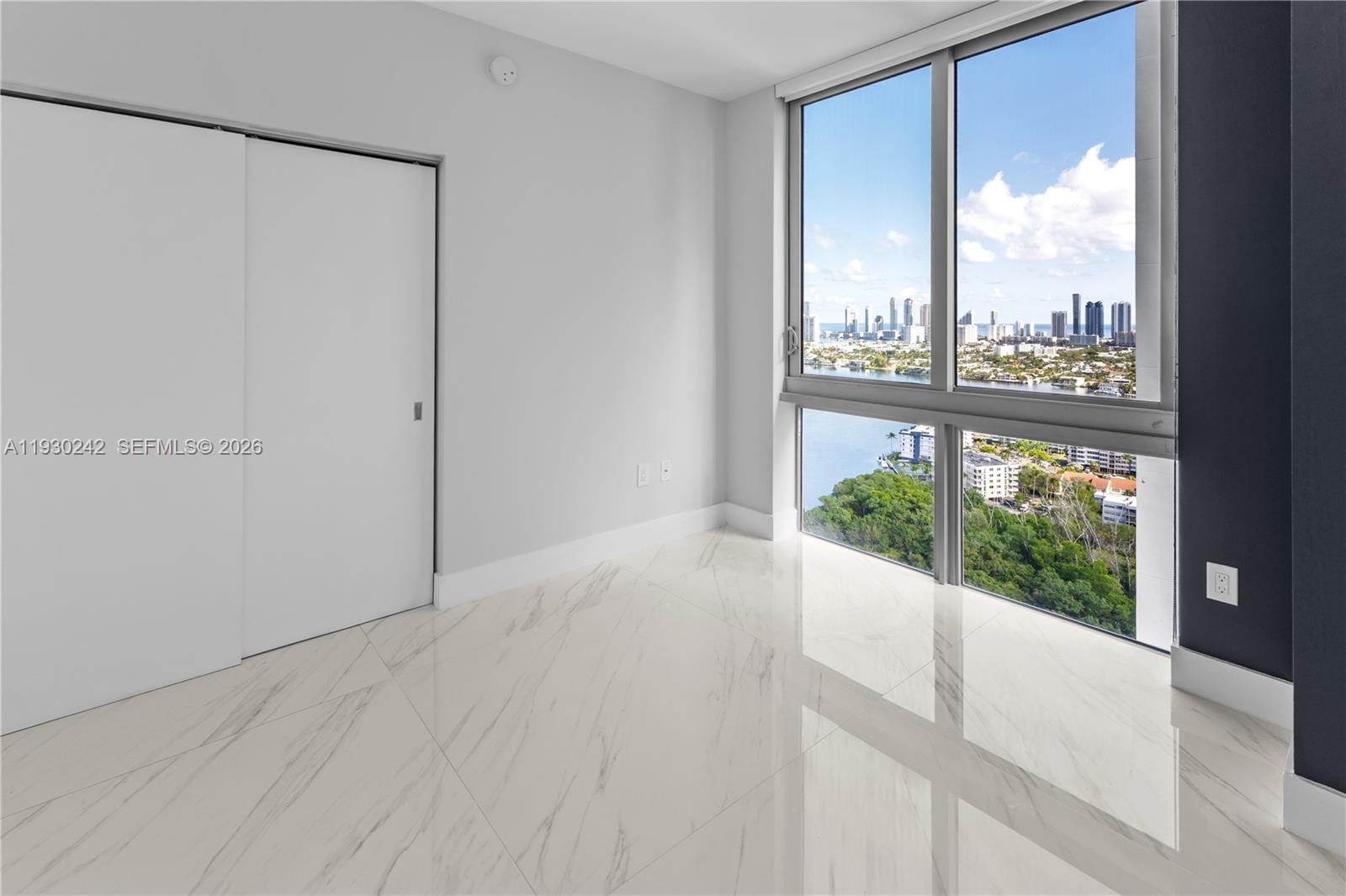 16385 Biscayne Blvd #2907 North Miami Beach, FL 33160