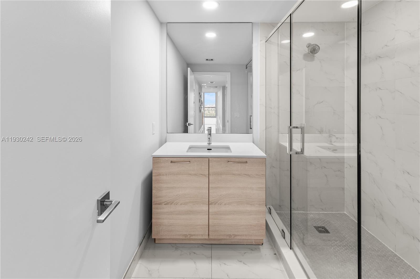 16385 Biscayne Blvd #2907 North Miami Beach, FL 33160